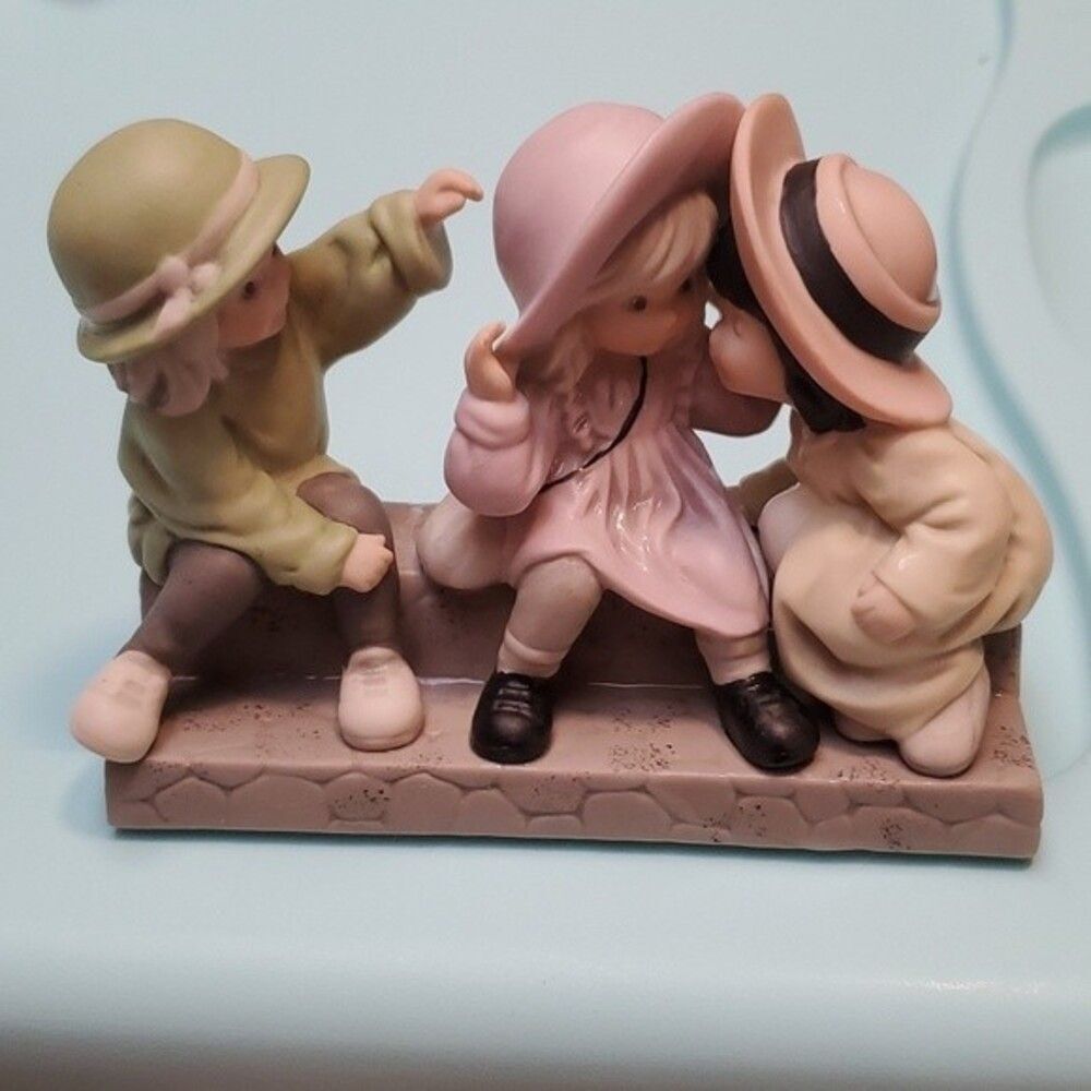 3 girls on park bench enesco hallmark   #539724 From 1999 RARE